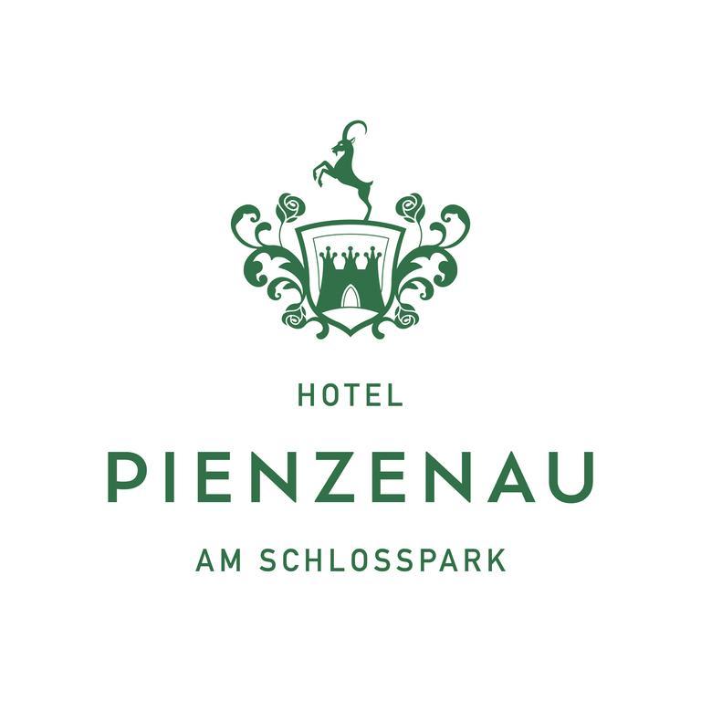 Hotel Pienzenau Am Schlosspark Meran Buitenkant foto